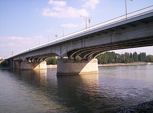 Árpád Bridge